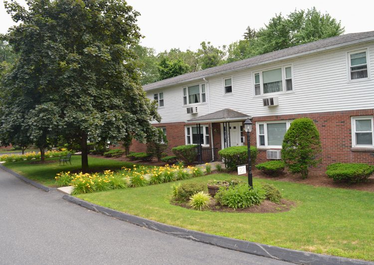 Pleasant View Apartments in Easthampton, MA: One and Two Bedroom Apartments for rent in Western, MA