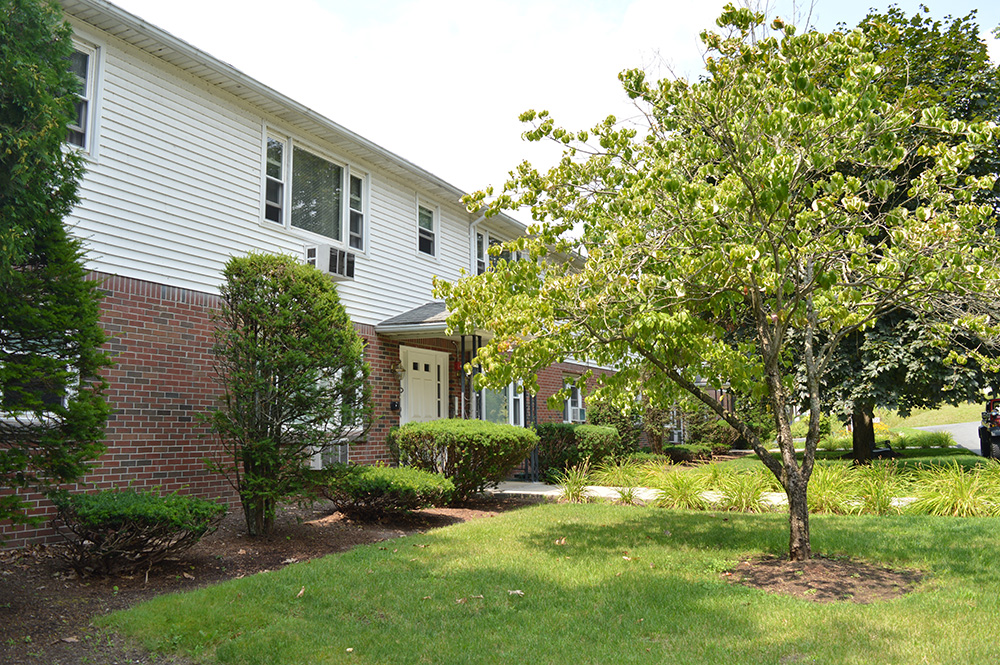 Summer at Pleasant View Apartments in Easthampton, MA